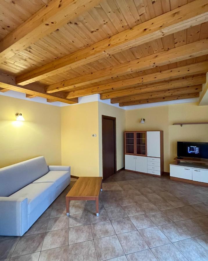 Casa Vacanze Al Lago P2 Monasterolo del Castello Εξωτερικό φωτογραφία