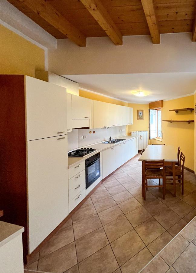 Casa Vacanze Al Lago P2 Monasterolo del Castello Εξωτερικό φωτογραφία
